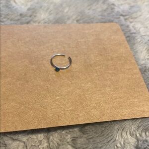 Chic nose ring with Dark Gemstone